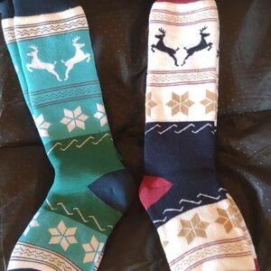 Winter Reindeer Pattern Socks - Green and Navy